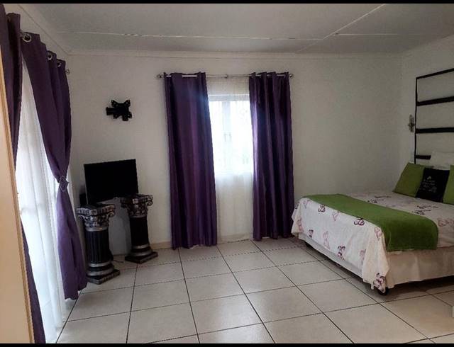 3 BEDROOM HOUSE FOR SALE IN NEWLANDS WEST